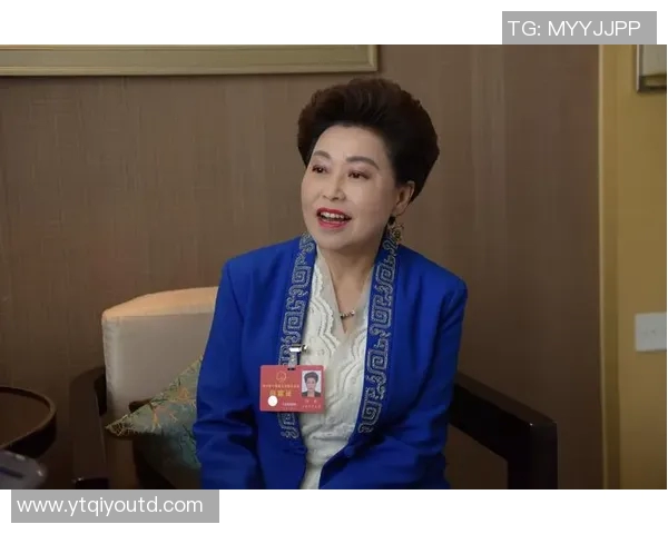 与杨丽对话探索她的攀岩生涯与心路历程